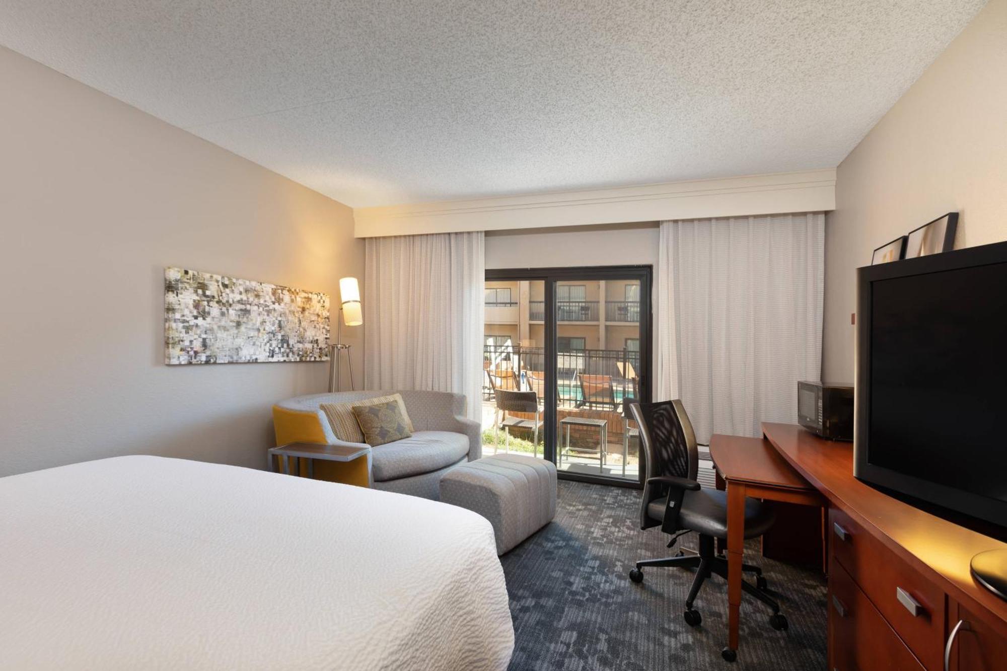 Courtyard By Marriott Dallas-Fort Worth/Bedford Extérieur photo