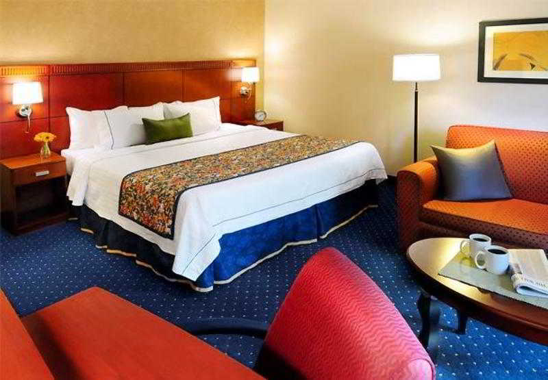 Courtyard By Marriott Dallas-Fort Worth/Bedford Extérieur photo