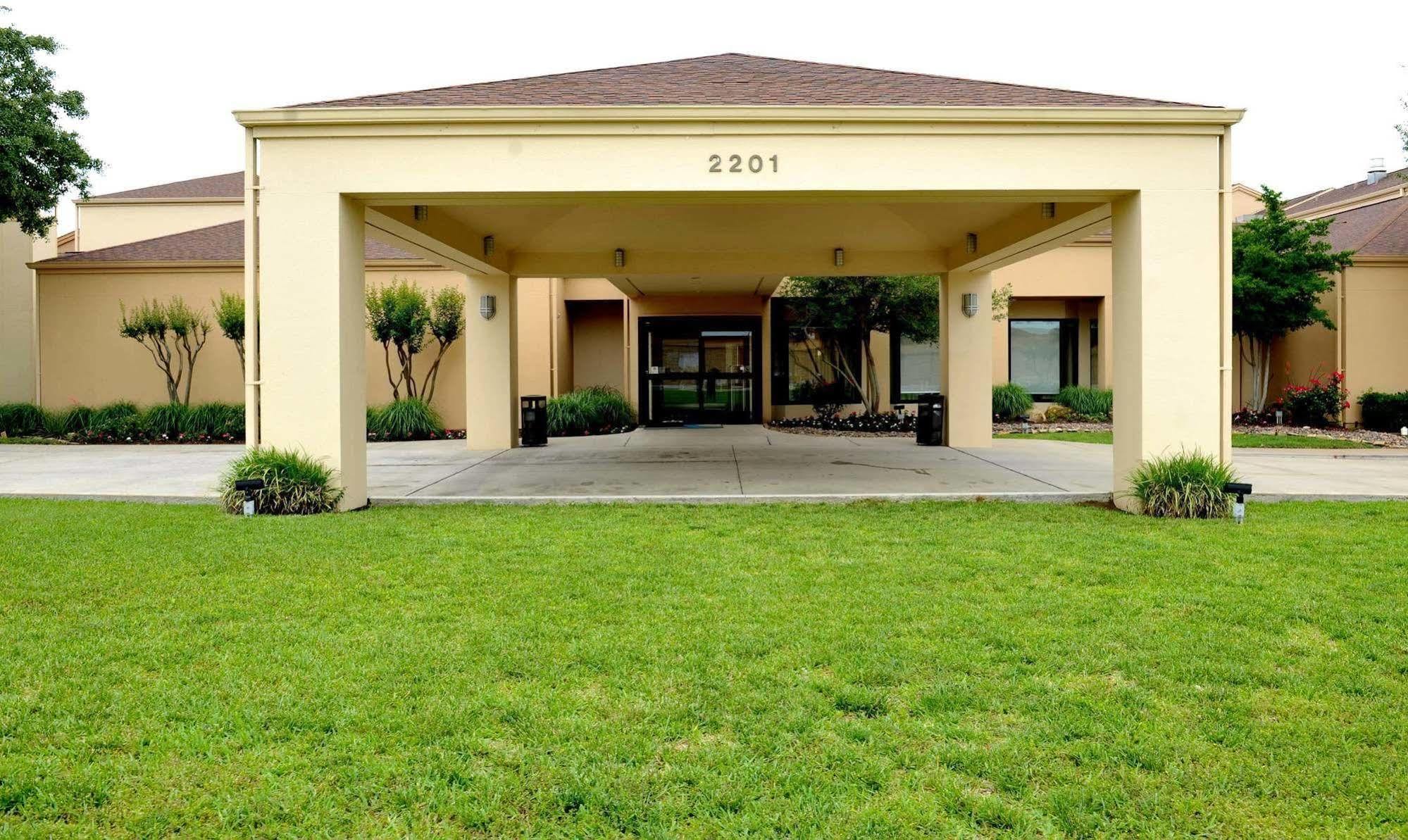 Courtyard By Marriott Dallas-Fort Worth/Bedford Extérieur photo